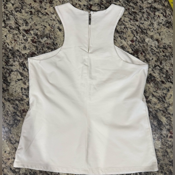 Banana Republic Classic White Top - Small - NWOT - Picture 4 of 4